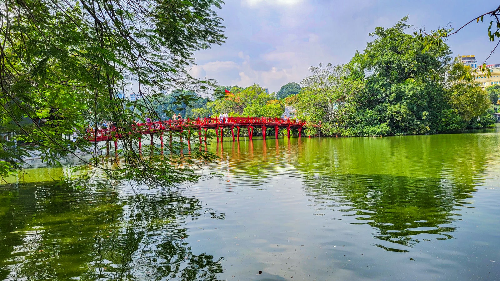 Le-pont-de-The-Huc