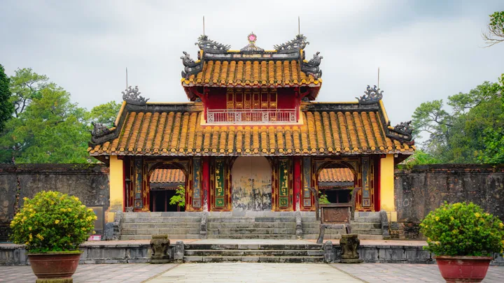 Minh-Mang-Grab-in-Hue