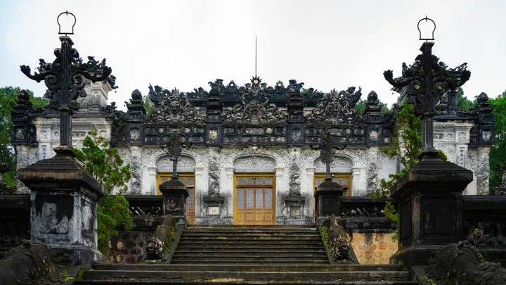 Le-tombeau-de-Khai-Dinh