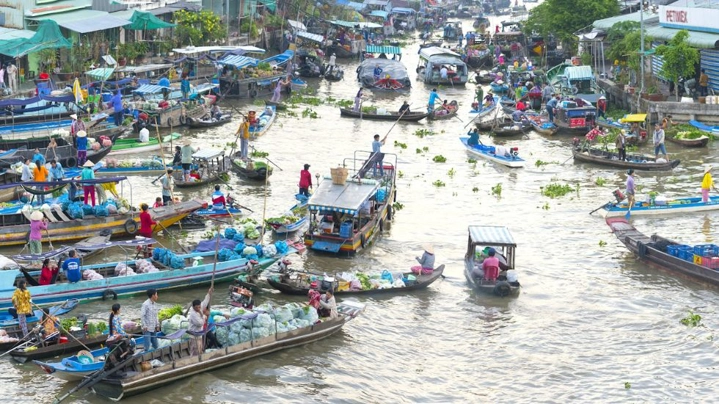 Delta-Merche-flottant-Mekong