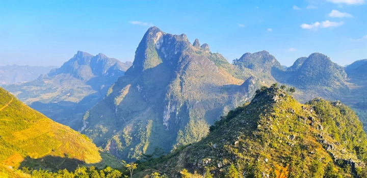 Le-marche-de-Khau-Vai