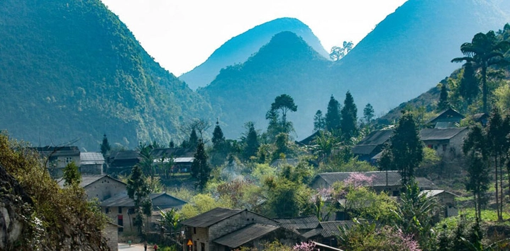 Le-bourg-de-Pho-Bang