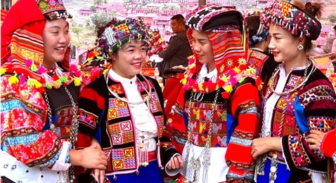 les-marches-atypiques-de-Ha-Giang