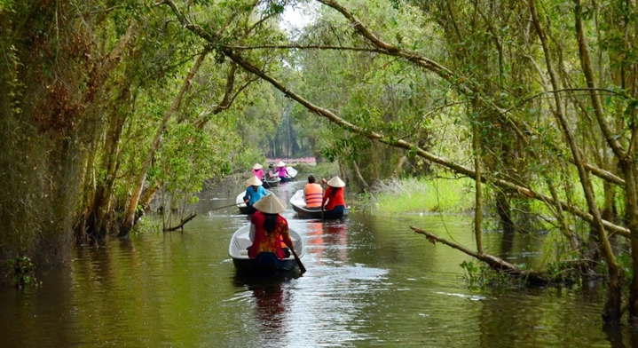 le-village-flottant-de-Tan-Lap