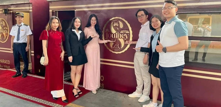 Vietnam-se-deplacer-train