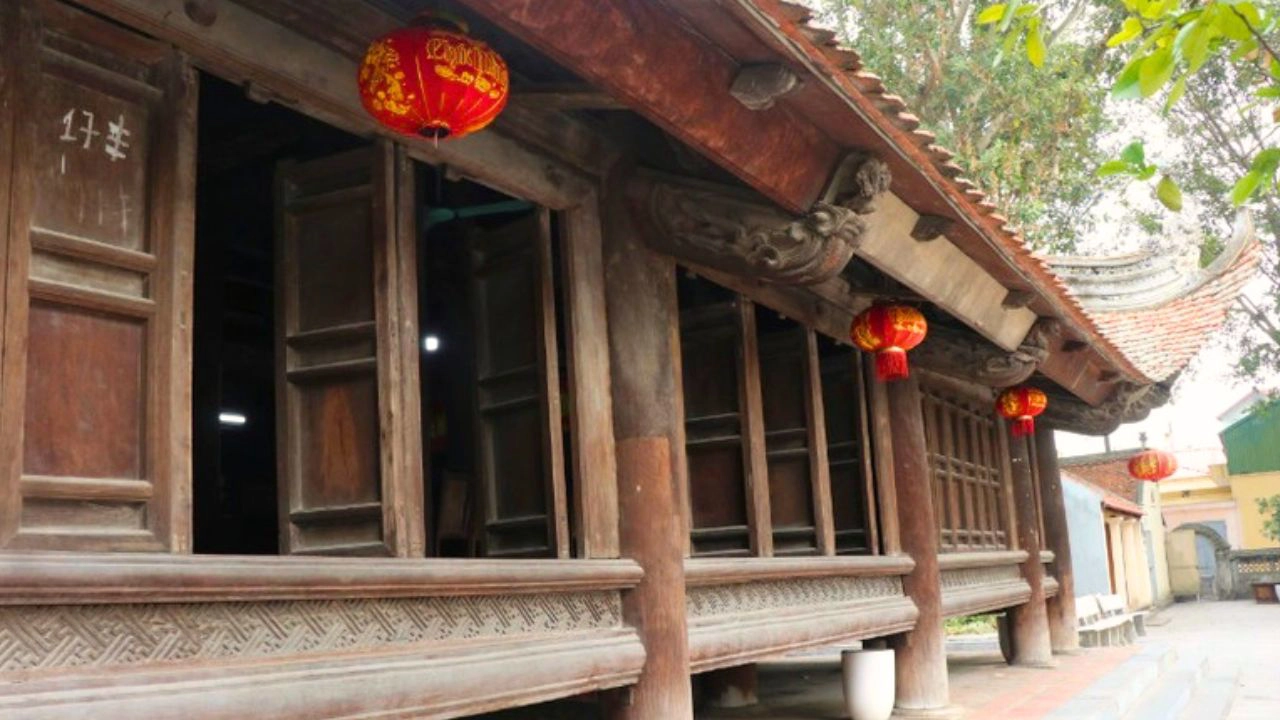 casa-comune-di-dinh-bang