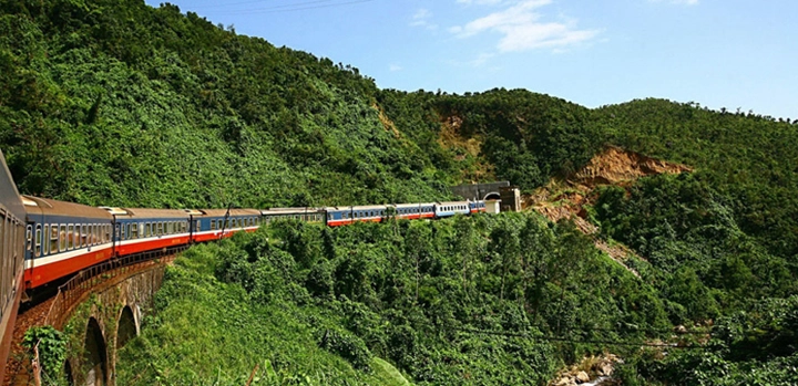 Hanoi-QuangBinh-train