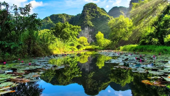 Voyage-en-train-de-Hanoi-a-Ninh-Bih