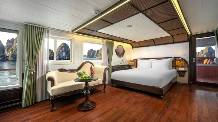 Jonque-baie-Bai-Tu-Long