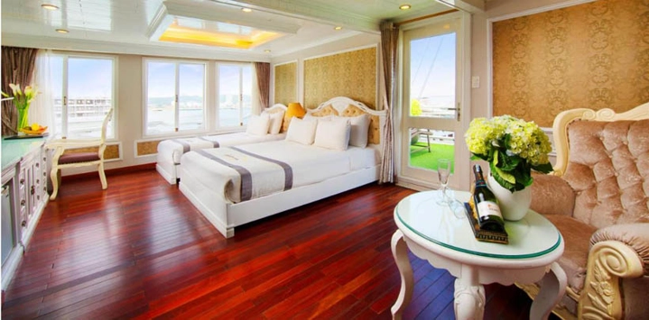 Signature-Royal-Cruise-Bai-Tu-Long