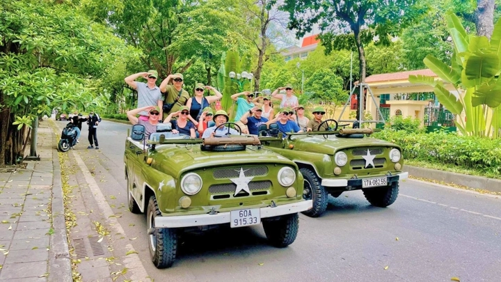 Hanoi-jeep-Tour