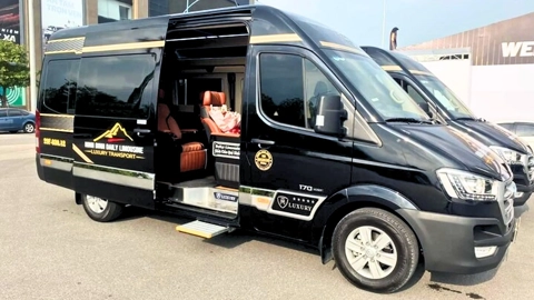 Limousine - 9-seater