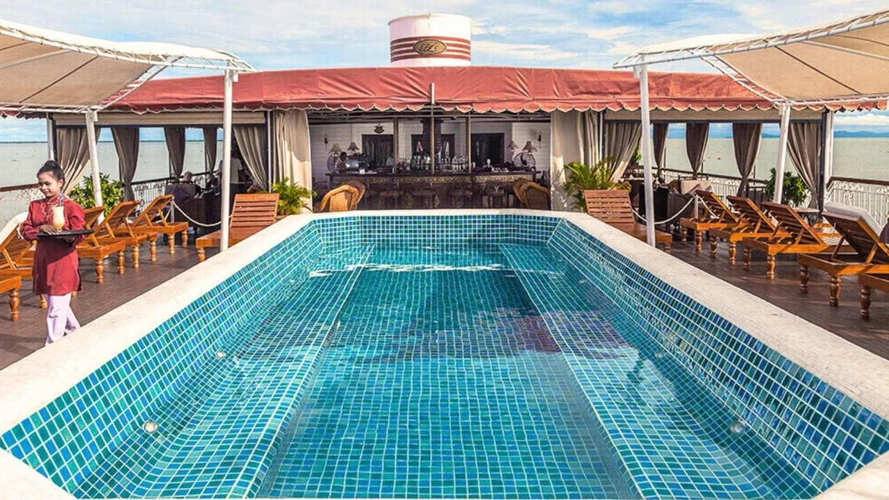 mekong-crociera-vietnam-cambogia-piscina