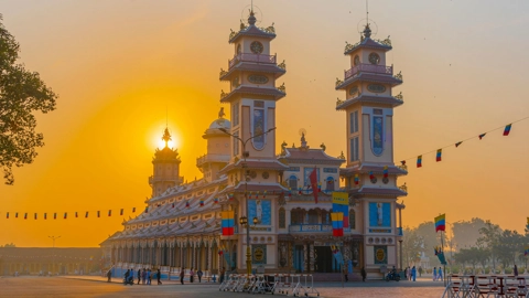 le-temple-de-cao-dai-a-tay-ninh