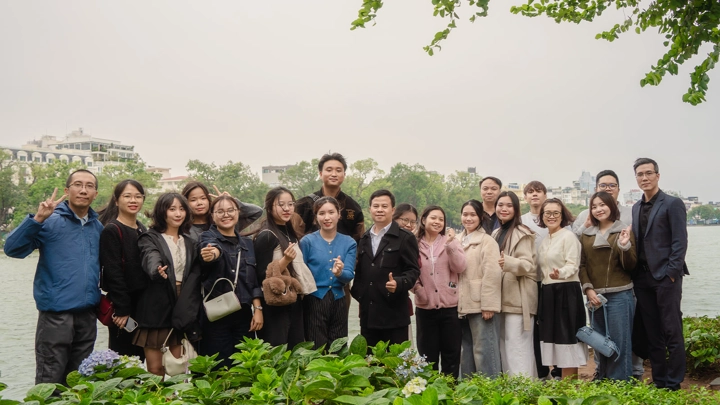 Agence-de-voyage-locale-francophone-a-Hanoi