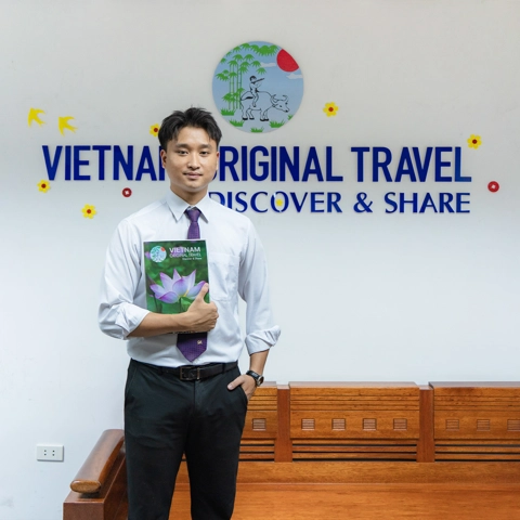 Vietnam-Travel-Consultant