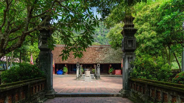 Le-temple-du-roi-Dinh-Tien Hoang