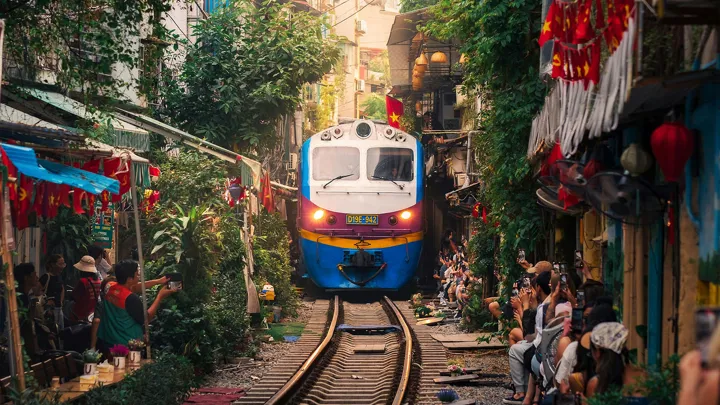 Rue des trains Le Duan